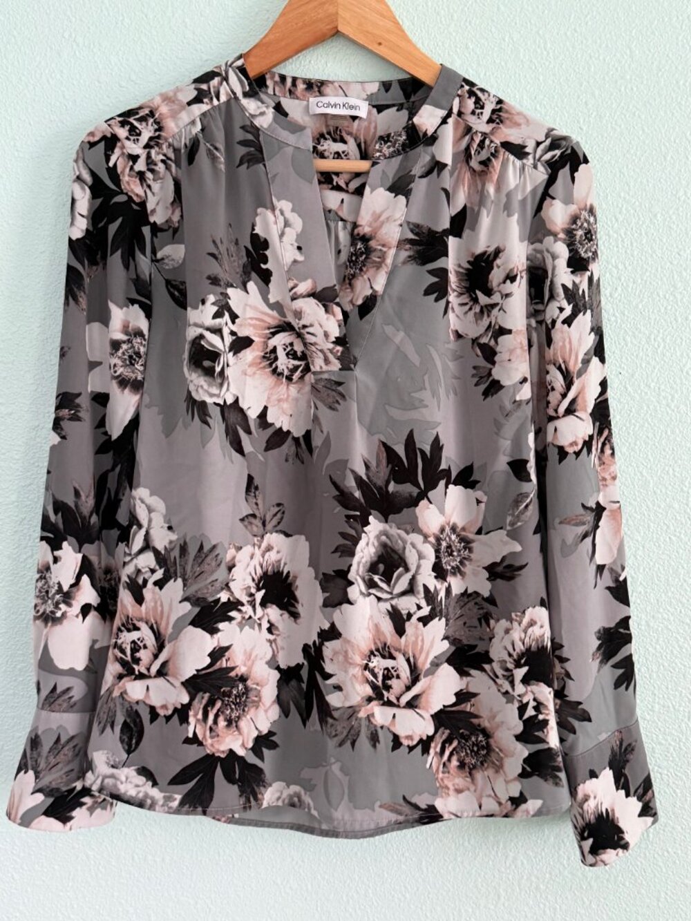 Calvin Klein Gray Floral Blouse Size S